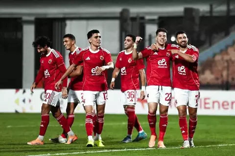 بلعمري وبديله.. صحيفة "المنتخب" تكشف خطة الأهلي لأزمة الجبهة اليسرى